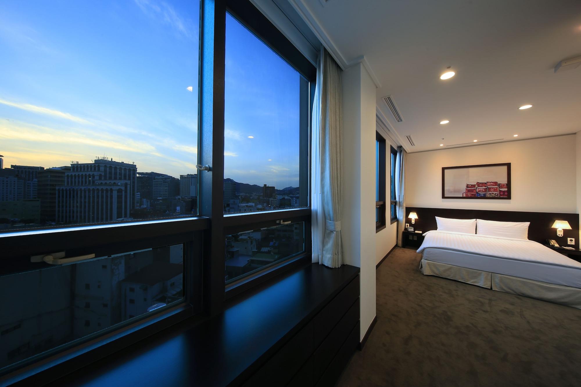 Orakai Insadong Suites Seoul Bagian luar foto