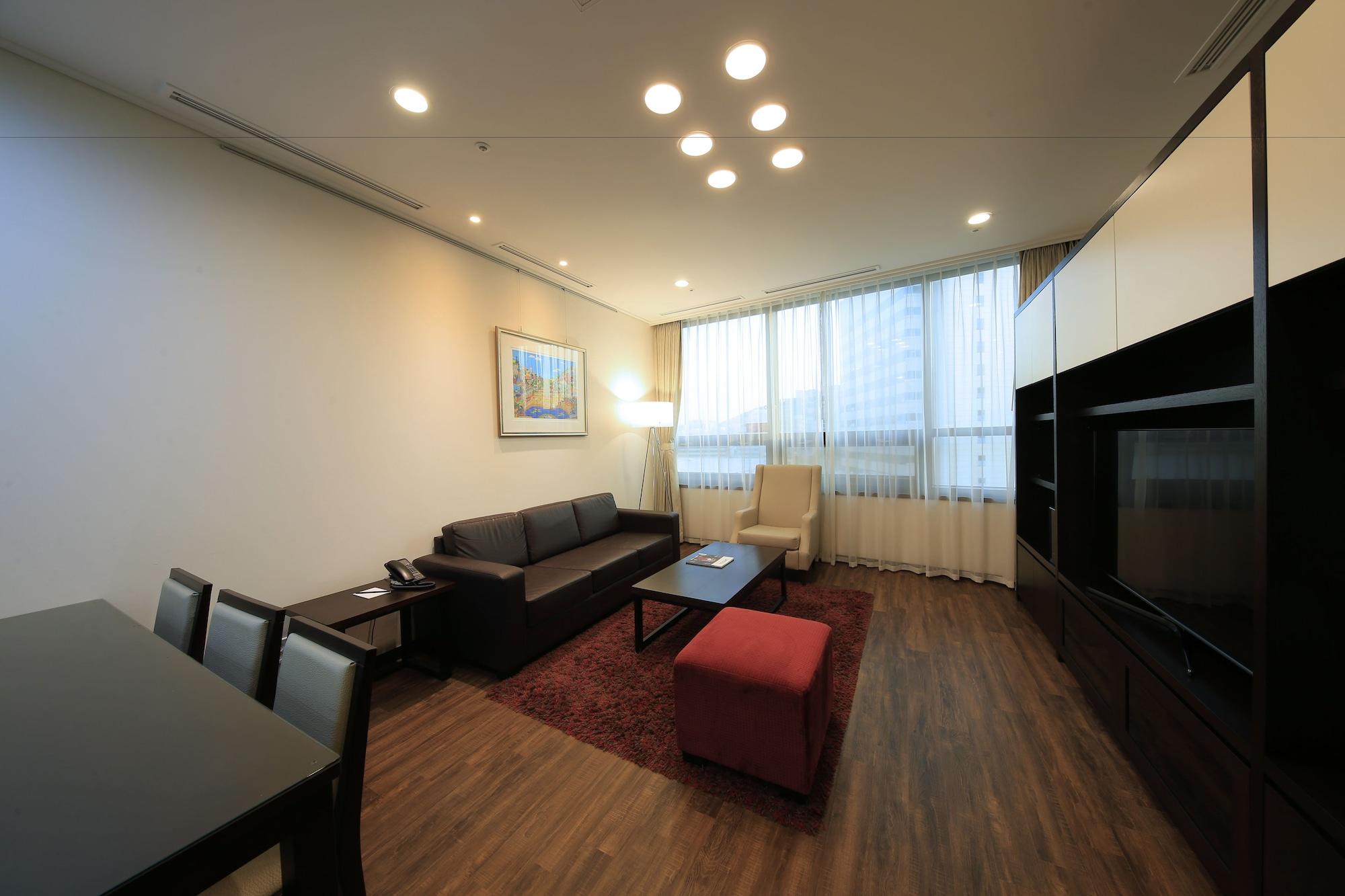 Orakai Insadong Suites Seoul Bagian luar foto